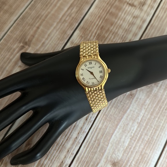 Wittnauer Cosmopolitan Gold-plated Unisex Watch in EUC needs battery ๐ - Picture 3 of 9